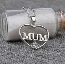 Load image into Gallery viewer, “Mum” Heart Shaped Rhinestone Decor Necklace
