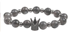 Load image into Gallery viewer, Crown Decor Beaded Bracelet
